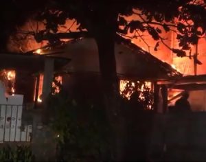 Mulher acusa ex-marido de incêndio na Zona Leste de Londrina; ele nega