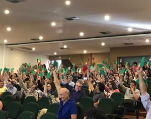 Professores do Paraná e da UEL decidem encerrar a greve