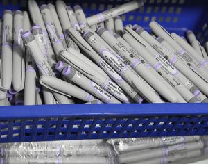 Governo suspende produção de insulina e mais 18 remédios gratuitos do SUS