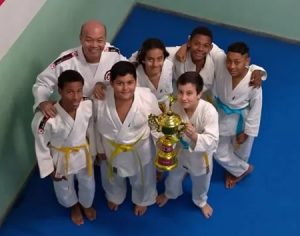 Alunos de projeto londrinense de Judô são premiados
