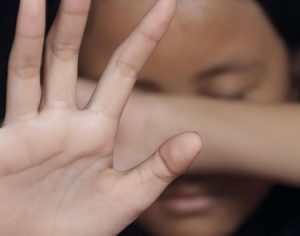 Saiba como denunciar situações de violência contra crianças e adolescentes