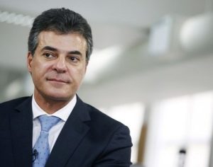 Justiça Federal do Paraná bloqueia quase R$ 20 milhões de Beto Richa