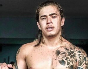 Whindersson Nunes desmente boatos de acidente: “Morri duas vezes”