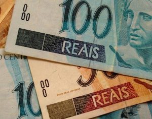 INSS começa a pagar 1ª parcela do 13º salário
