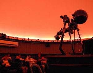 Planetário de Londrina tem programação especial neste sábado