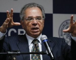 Governo planeja cobrar 0,4% de imposto sobre saque e depósito em dinheiro