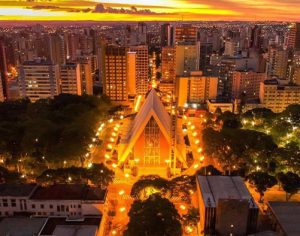 Londrina: uma linda noite iluminada no centro da cidade