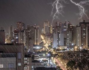 Defesa Civil alerta possibilidade de temporal em Londrina