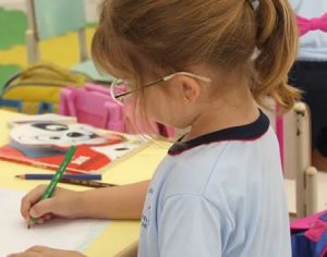 Londrina abre aquisição de R$ 645 mil para materiais escolares