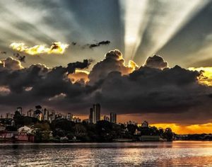 Um divino registro do céu de Londrina