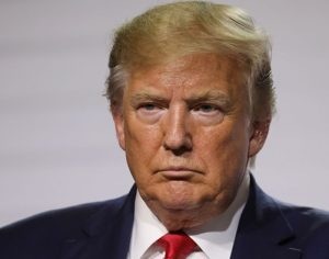 Sob pena de prisão, Donald Trump tem 10 dias para se apresentar à Justiça