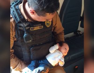 Policiais salvam vida de bebê recém-nascido engasgado em Ibiporã