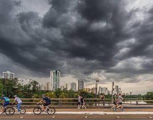 Londrina pode registrar chuva neste domingo, mas calor vai continuar