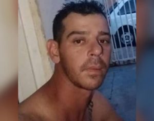 Homem é morto a tiros dentro do carro na região de Londrina