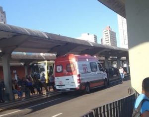 Idoso tem parada cardíaca e morre no Terminal Central de Londrina