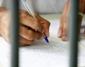 Treze detentos de Londrina são aprovados no vestibular da UEL