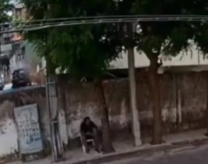 Novo vídeo mostra prédio caindo sobre três pessoas no Ceará