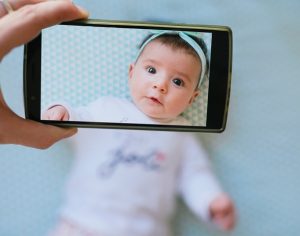 Aplicativo detecta problemas de visão em crianças a partir de fotos