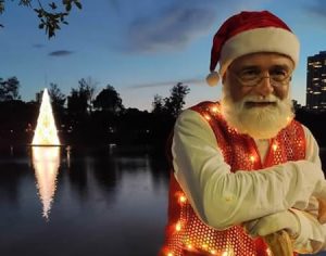 Desfile do Papai Noel e horário especial do comércio agitam Londrina