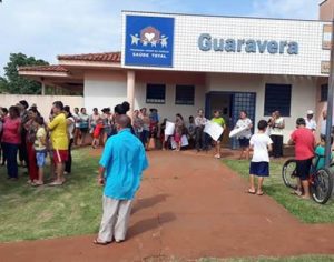 Moradores protestam contra falta de médicos no Distrito de Guaravera