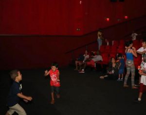 Cinema de Londrina terá sessões adaptadas para crianças com autismo