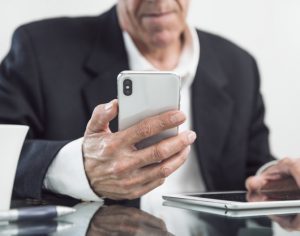 Idoso é detido após ligar 24 mil vezes para reclamar de operadora de telefone