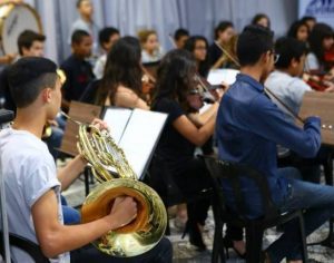 Coral e Orquestra Solidariedade Sempre se apresenta nesta segunda-feira na Concha Acústica
