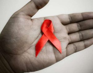 Brasil tem 135 mil pessoas que vivem com HIV e não sabem