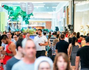 Shopping de Londrina terá liquidação com descontos de até 75%