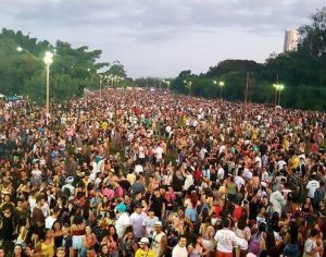 Bafo Quente encerra Carnaval de rua de Londrina nesta terça