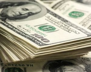Dólar sobe a R$ 4,326 e fecha no maior nível desde criação do real