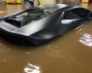 Lamborghini Huracán de R$ 1,6 milhão atingida por enchente em SP não tinha seguro