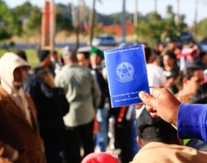 Empresas iniciam demissões que podem atingir até 5 milhões de trabalhadores