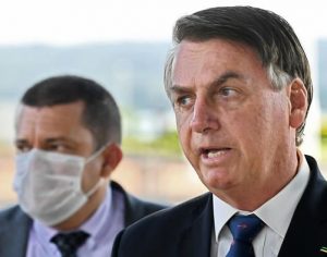 Governo faz postagem com frase de Bolsonaro: ‘ninguém é obrigado a tomar vacina’
