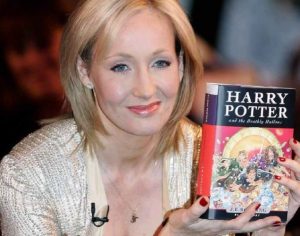 J. K. Rowling libera coleção Harry Potter para professores do mundo inteiro
