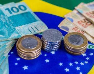 Bancos não podem usar auxílio emergencial de R$ 600 para descontar dívidas