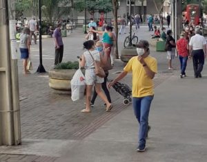 Cidades pró-Bolsonaro têm maior taxa de contágio da covid-19, diz estudo