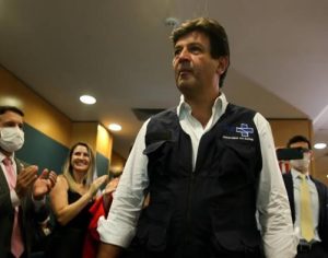 Mandetta diz que fica na Saúde, mas que chegaram a limpar suas gavetas