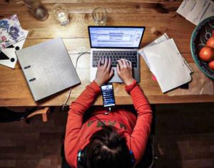 Uma em cada 5 profissões no país pode adotar o home office, diz estudo