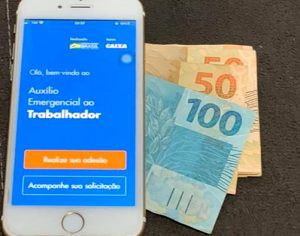 Novo calendário de saques do auxílio começa nesta segunda; veja quem tem direito