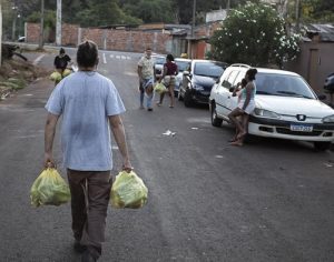 Londrina: 13 mil famílias aguardam na fila para receber o Auxílio Brasil