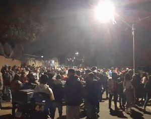 Festa reúne vários jovens em plena pandemia na Zona Oeste de Londrina