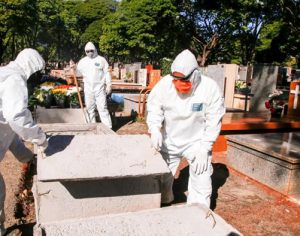 Londrina tem 2 mortes por covid neste sábado; vítimas tinham 48 e 74 anos