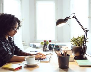 Está trabalhando em home office na quarentena? Saiba seus direitos e deveres
