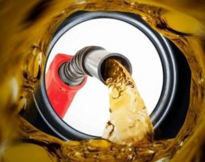 Nova gasolina se torna obrigatória em agosto e deve ser mais cara