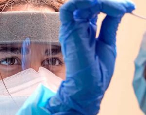 Reinfecção pelo coronavírus é comprovada e pode impactar vacinas