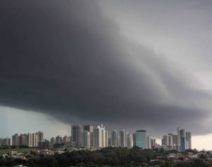 Primeiro dia de dezembro tem chuva em Londrina; veja previsão