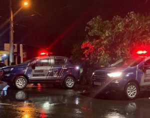 GM prende suspeito de invadir escola; ele foi flagrado por câmeras de segurança
