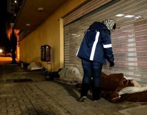 ‘Operação Noite Fria’ busca amparar pessoas em situação de rua