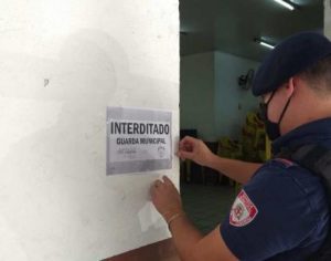 Bar é interditado por aglomeração e realização de bingo em Londrina